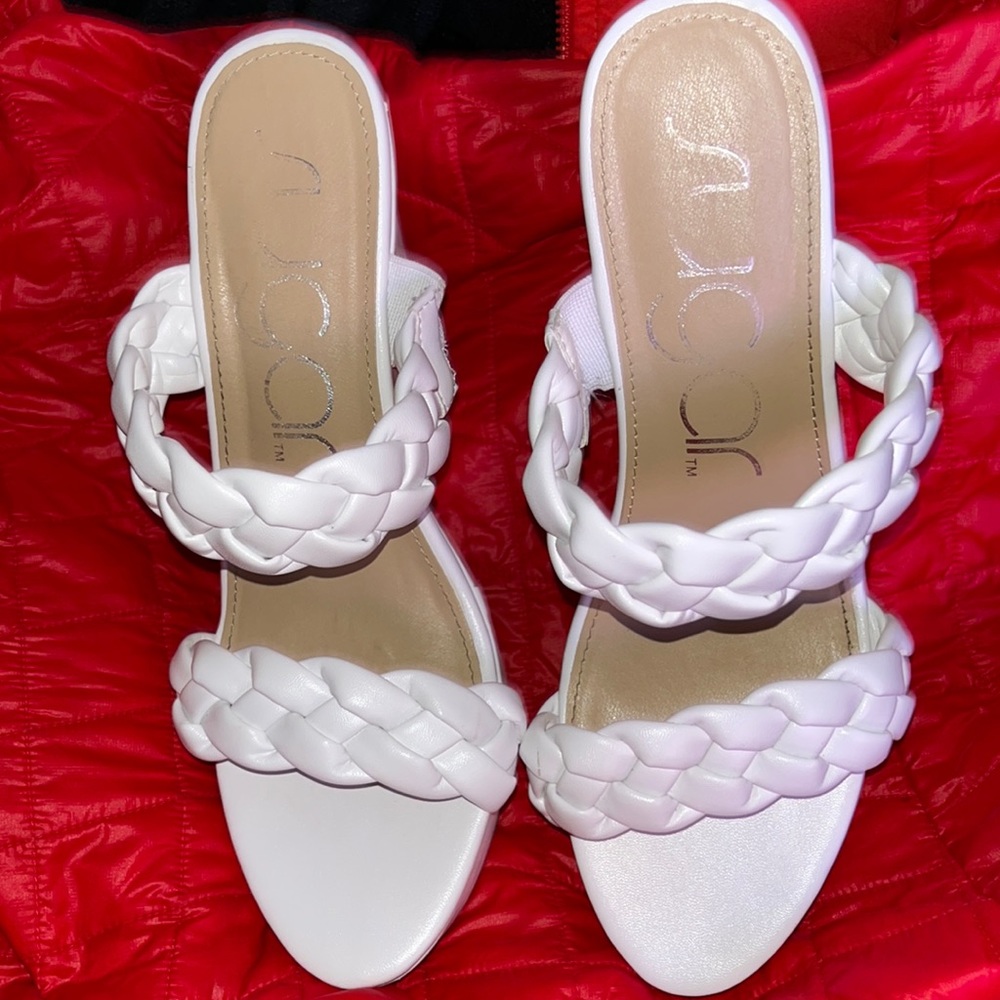 EUC White Sugar Wedge Heels